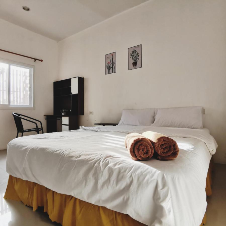 De​ Lanta place Ko Lanta Buitenkant foto